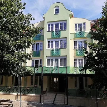 Erzsébet Hotel 3*