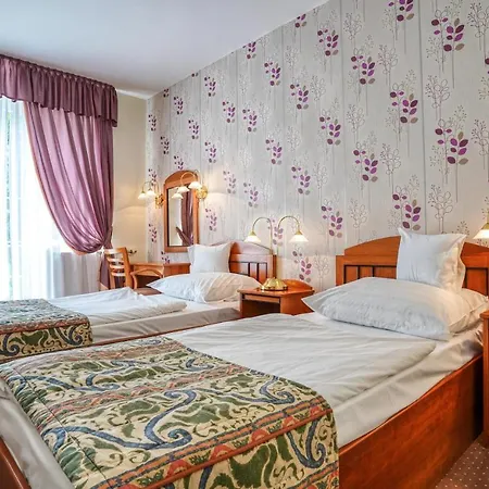 Erzsebet Отель 3*