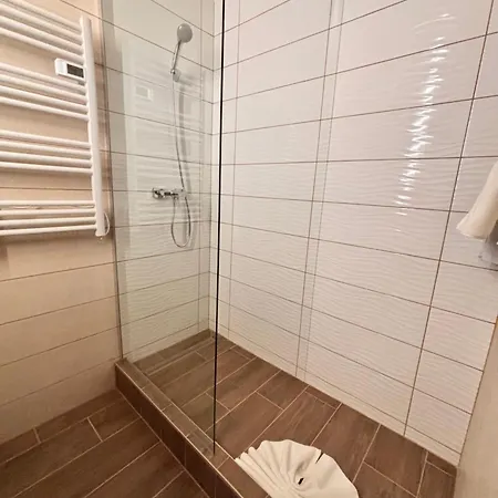 Erzsebet Отель 3*