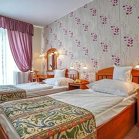 Erzsebet