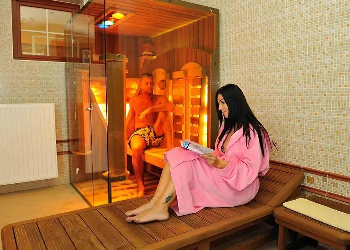 ホテル Erzsebet ヘーヴィーズ