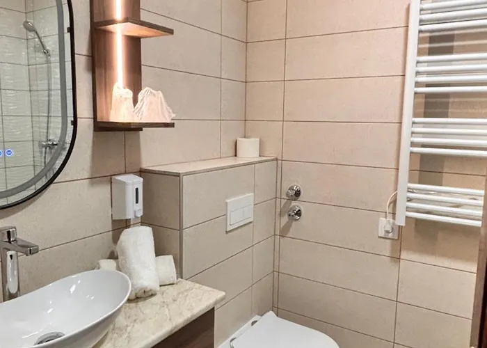 Erzsebet ヘーヴィーズ