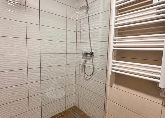 Erzsebet 3* ヘーヴィーズ